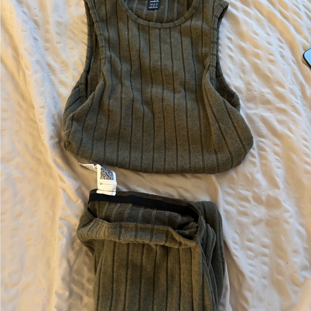 Green Ribbed Sleeveless Top and long skirt Set